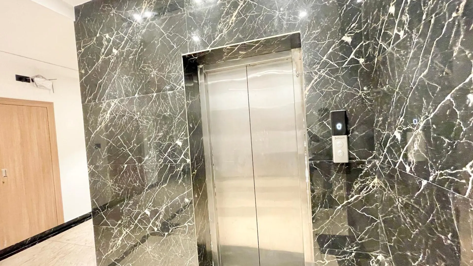 Hotel Well Inn ! Varanasi Fully Air-Conditioned Hotel With Lift-Wifi- Parking Availability, Near Kashi Vishwanath Temple, And Ganga Ghat