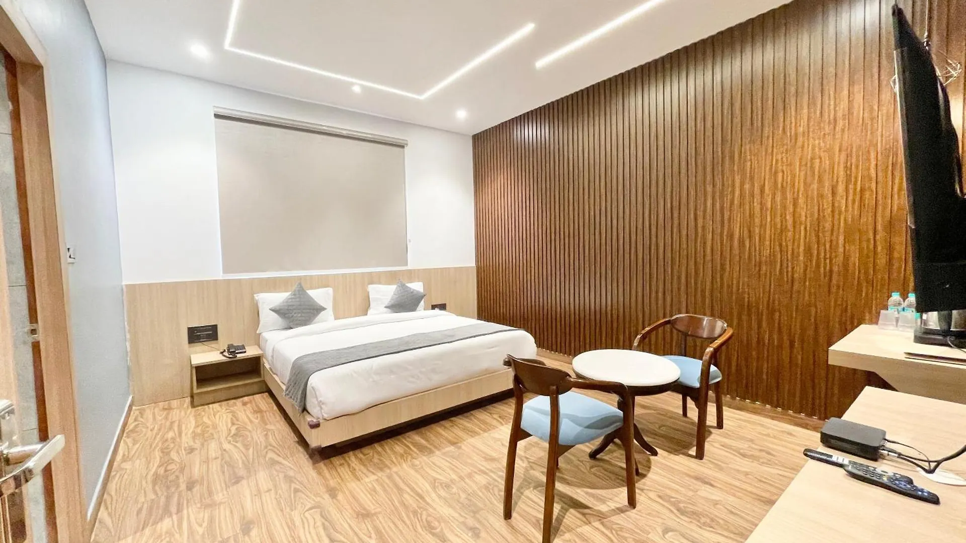 Hotel Well Inn ! Varanasi Fully Air-Conditioned Hotel With Lift-Wifi- Parking Availability, Near Kashi Vishwanath Temple, And Ganga Ghat