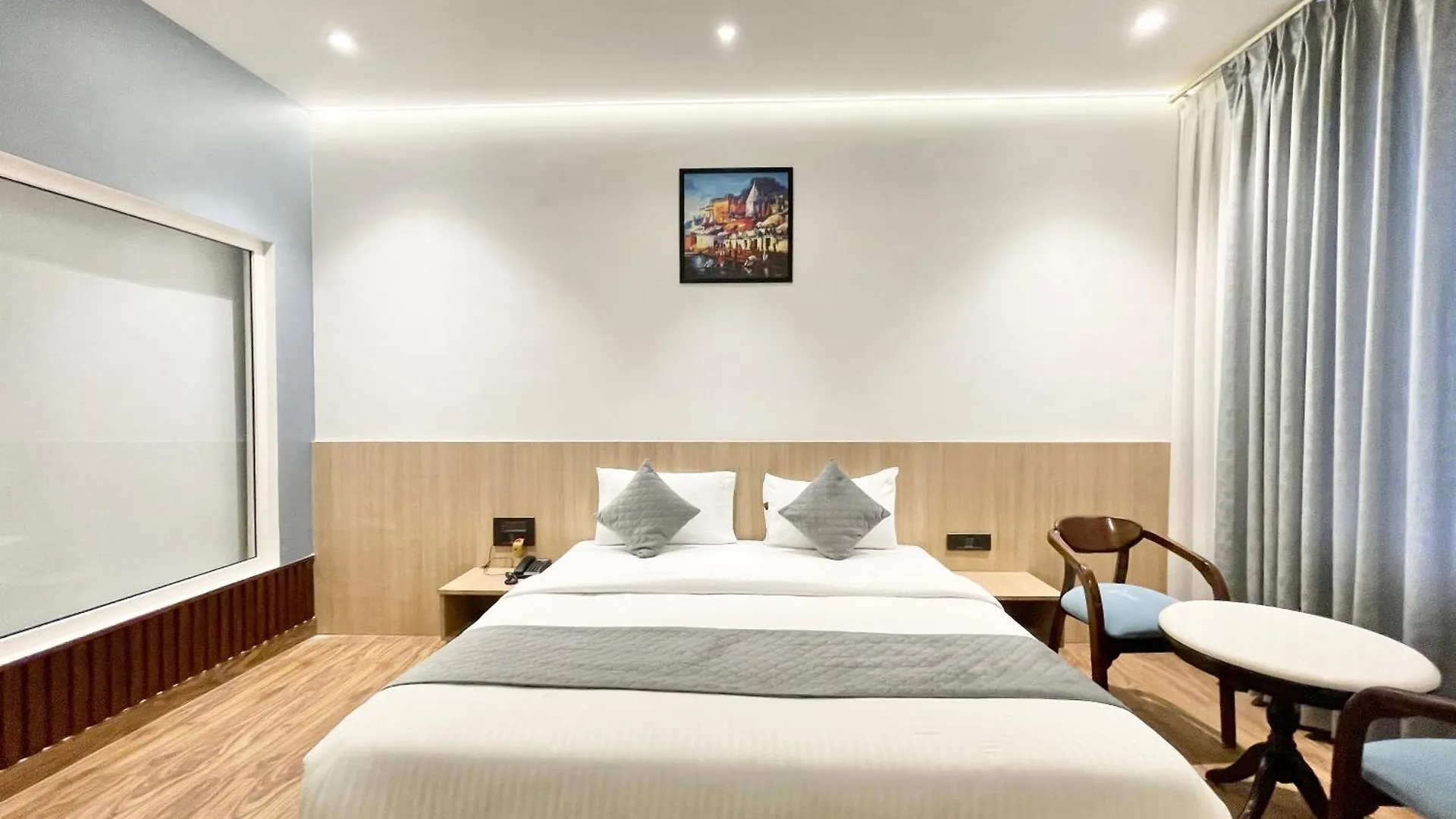 Hotel Well Inn ! Varanasi Fully Air-Conditioned Hotel With Lift-Wifi- Parking Availability, Near Kashi Vishwanath Temple, And Ganga Ghat