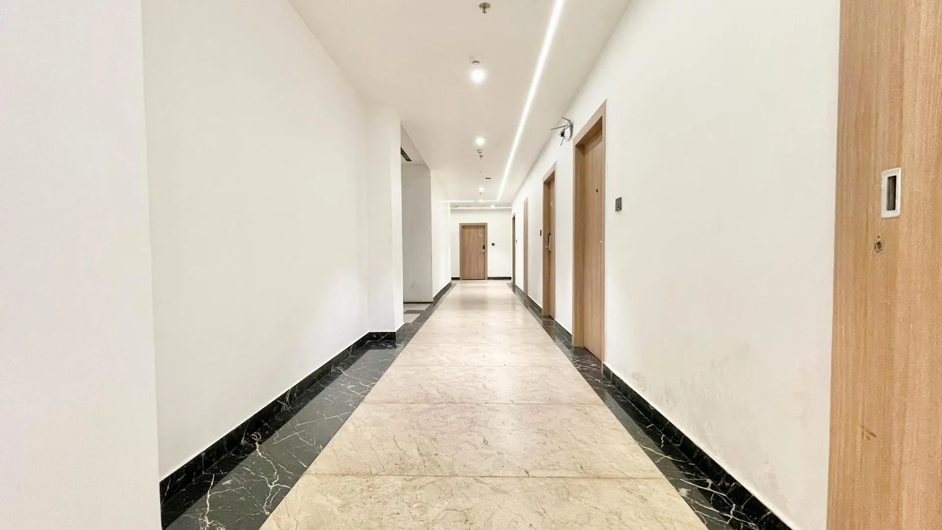 Hotel Well Inn ! Varanasi Fully Air-Conditioned Hotel With Lift-Wifi- Parking Availability, Near Kashi Vishwanath Temple, And Ganga Ghat